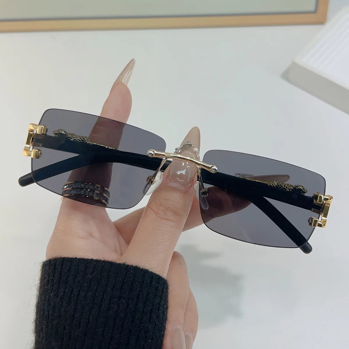 Frameless Rectangular Sunglasses – Unisex Vintage-Inspired Personalized Eyewear - Image 7