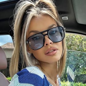 Vintage Square Sunglasses – Unisex Designer-Inspired Big Frame Shades with UV400 Protection