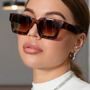 Retro Classic Square Sunglasses – Unisex Vintage-Inspired UV400 Shades for Everyday Style